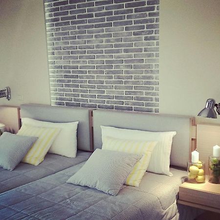 Galaxy City Hotel ลีเมนาส ภายนอก รูปภาพ