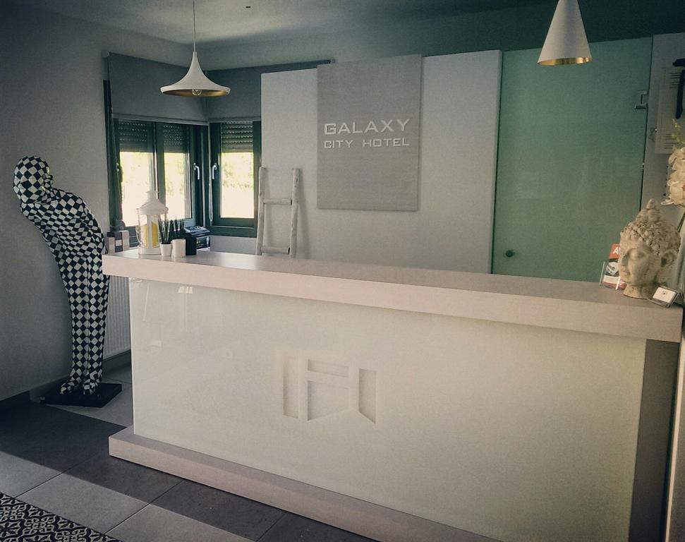 Galaxy City Hotel ลีเมนาส ภายนอก รูปภาพ
