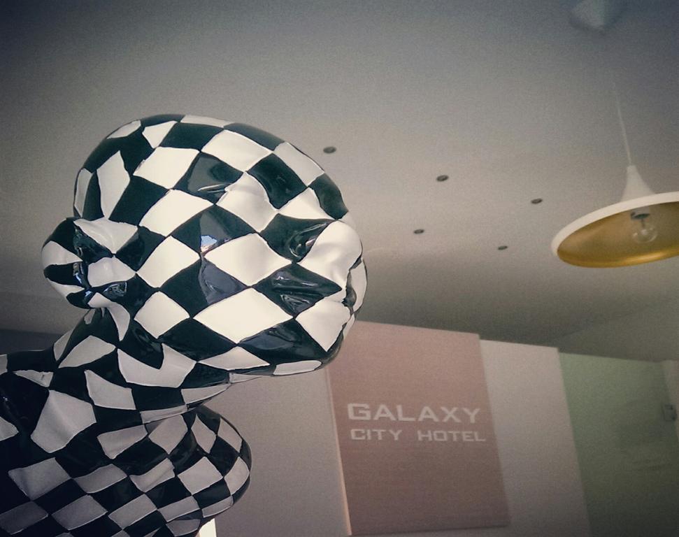 Galaxy City Hotel ลีเมนาส ภายนอก รูปภาพ